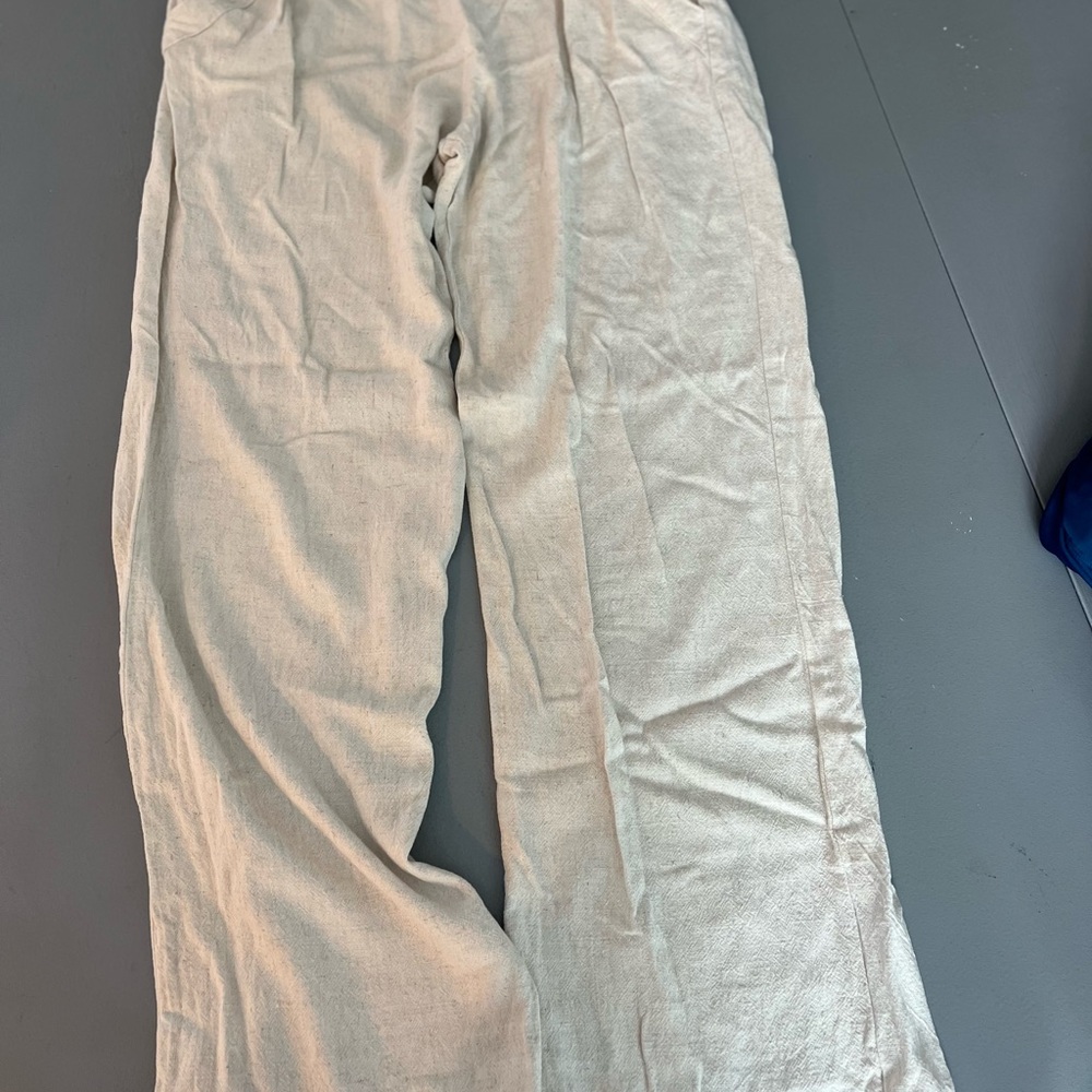 Off-white linen pants by sienna